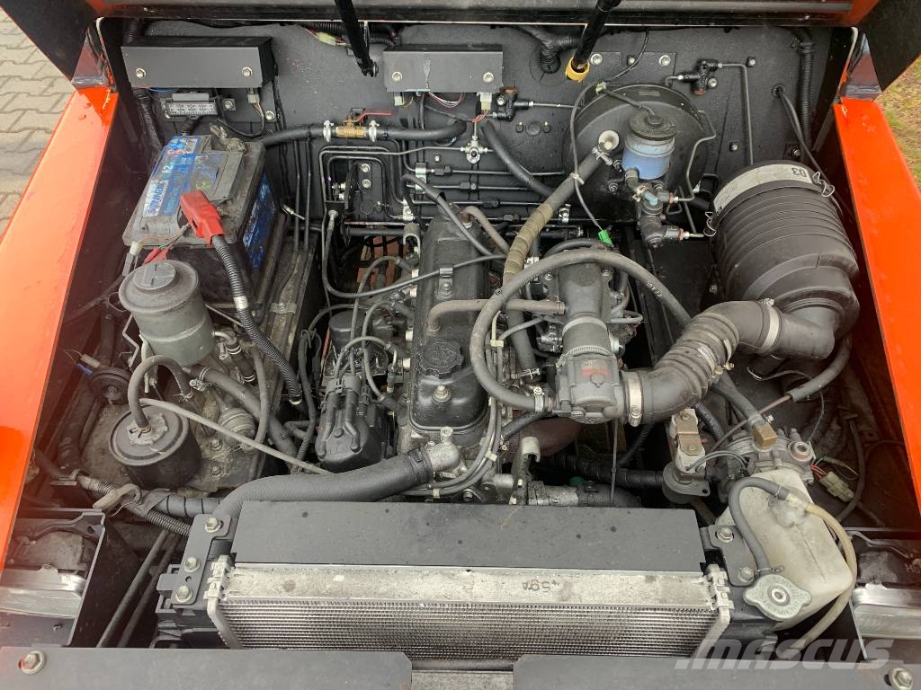 Toyota 2TG20 V-3878 EO Flughafenausrüstung