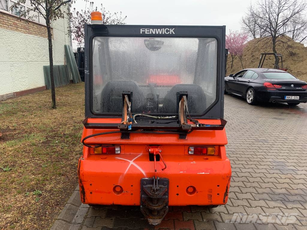 Toyota 2TG20 V-3878 EO Flughafenausrüstung