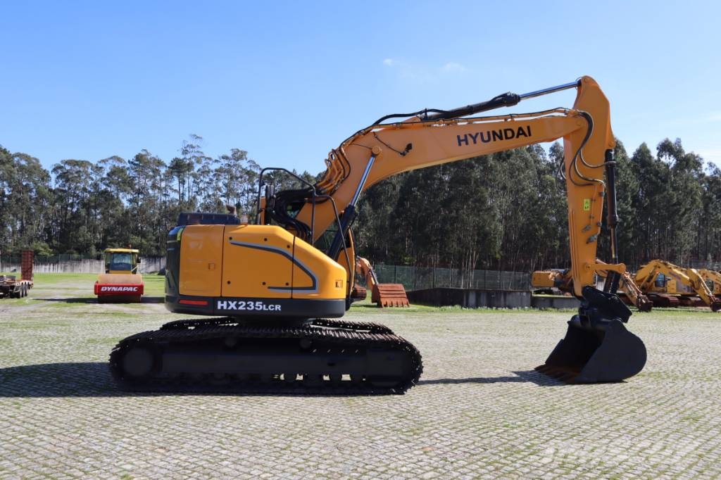 Hyundai HX 235 LCR 履带挖掘机