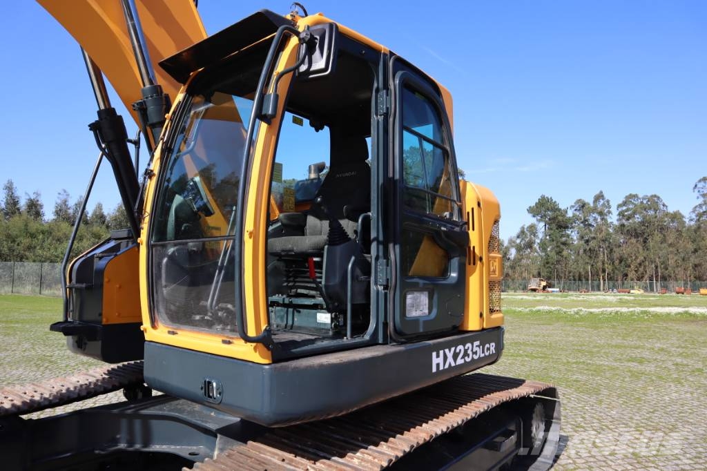 Hyundai HX 235 LCR 履带挖掘机