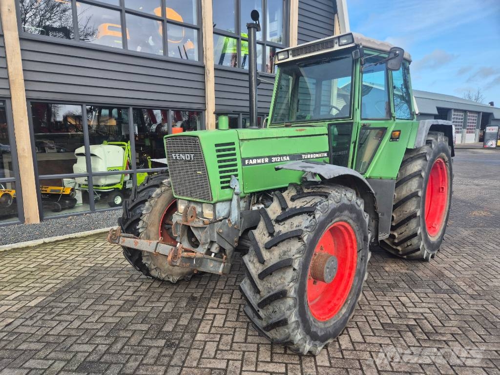 Fendt 312 LSA Tratores Agrícolas usados
