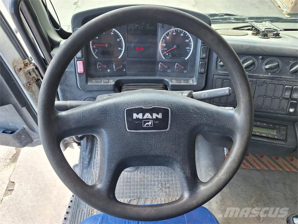 MAN TGA 35.410 8X4 + DOPRAVNÍK Nákladní vozidlo bez nástavby