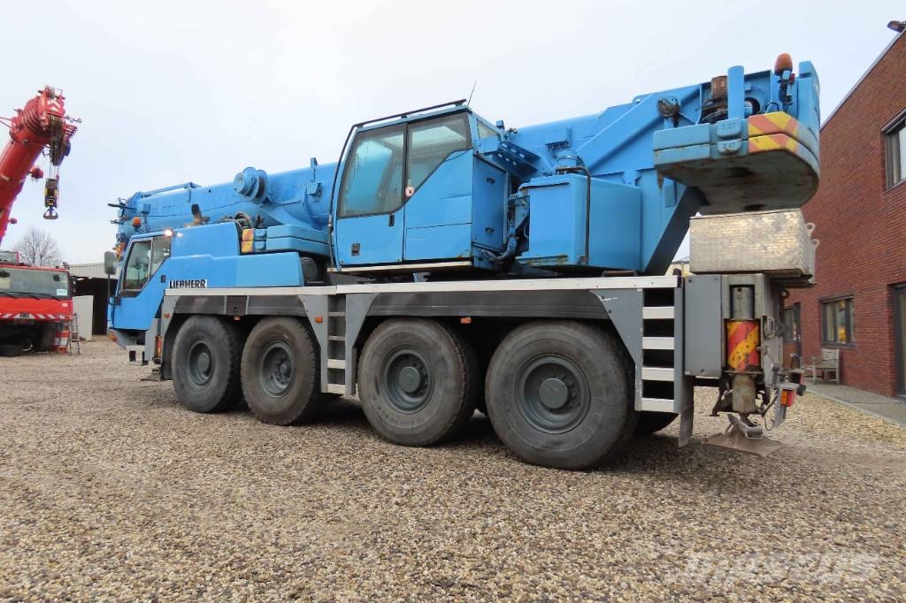 Liebherr LTM 1060-2 Univerzálne terénne žeriavy