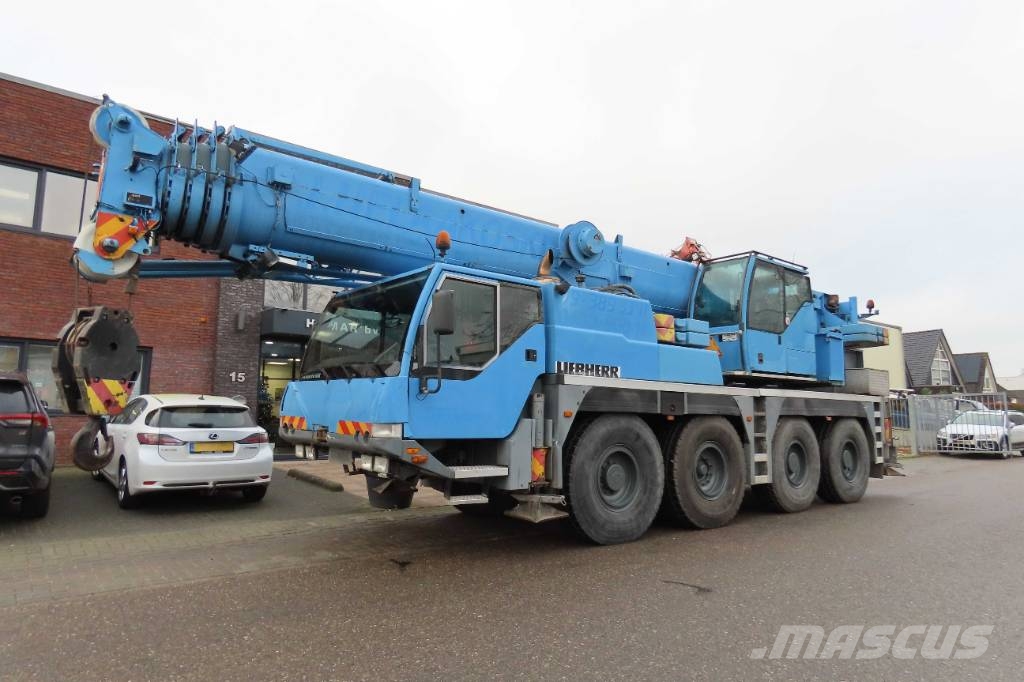 Liebherr LTM 1060-2 Univerzálne terénne žeriavy