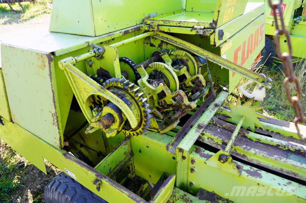 CLAAS MARKANT 40 / B1901 Heinapressid