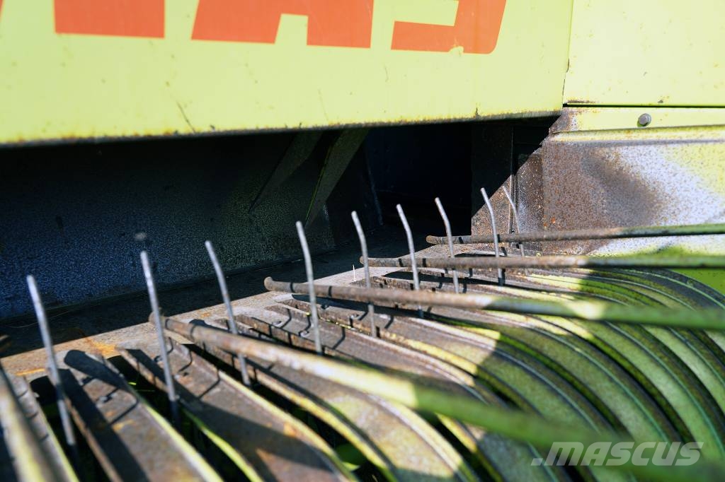 CLAAS MARKANT 40 / B1901 Heinapressid
