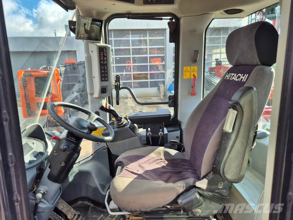 Hitachi ZW 180-7 Колесни товарачи