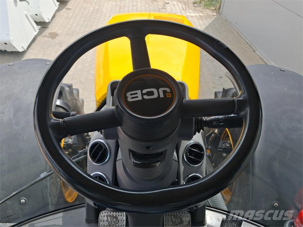 JCB Fastrac 4190 الجرارات