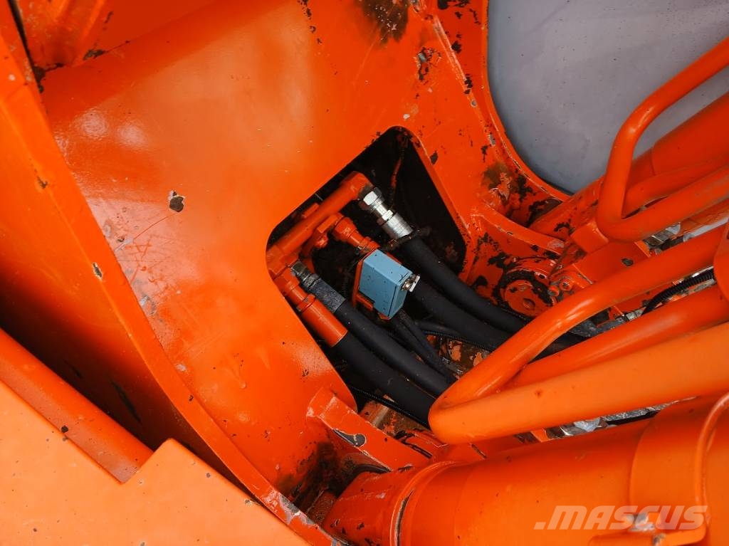 Hitachi EX 165 LC Escavadeiras de esteiras