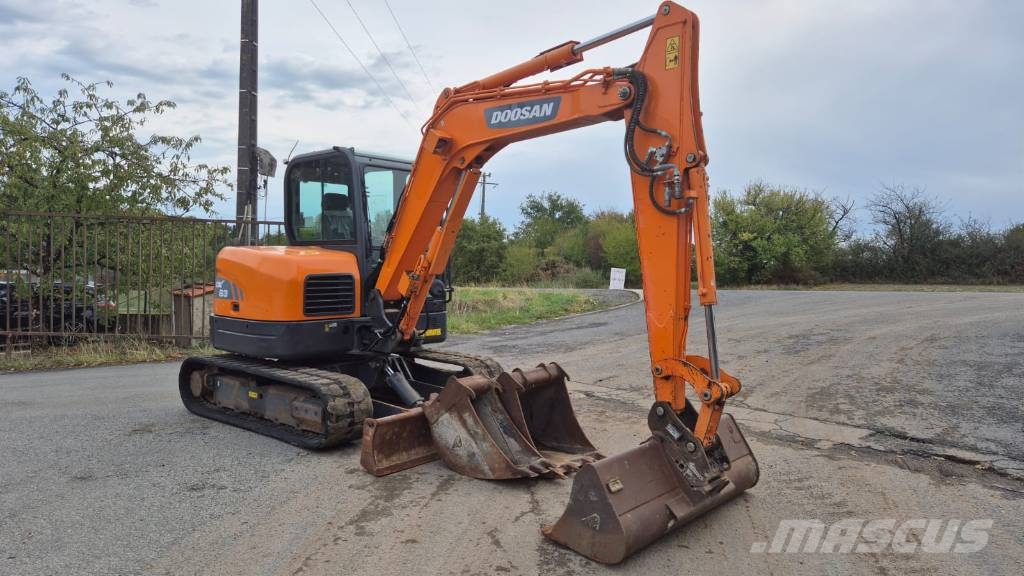 Doosan DX 63-3 Mini pelle < 7t