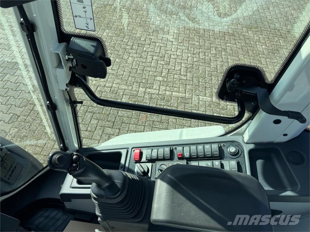 CLAAS Torion 537 SINUS لوادر بعجل