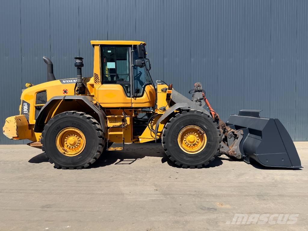Volvo L90G Rataslaadurid