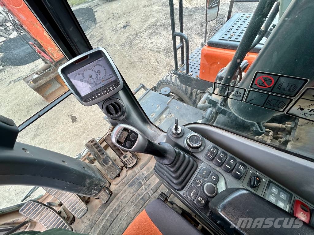 Doosan DX 170 W - 5 Pelle sur pneus