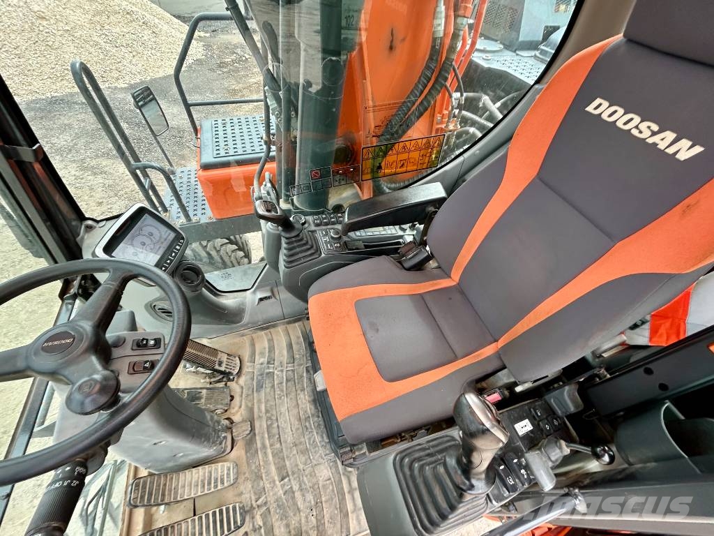 Doosan DX 170 W - 5 Pelle sur pneus