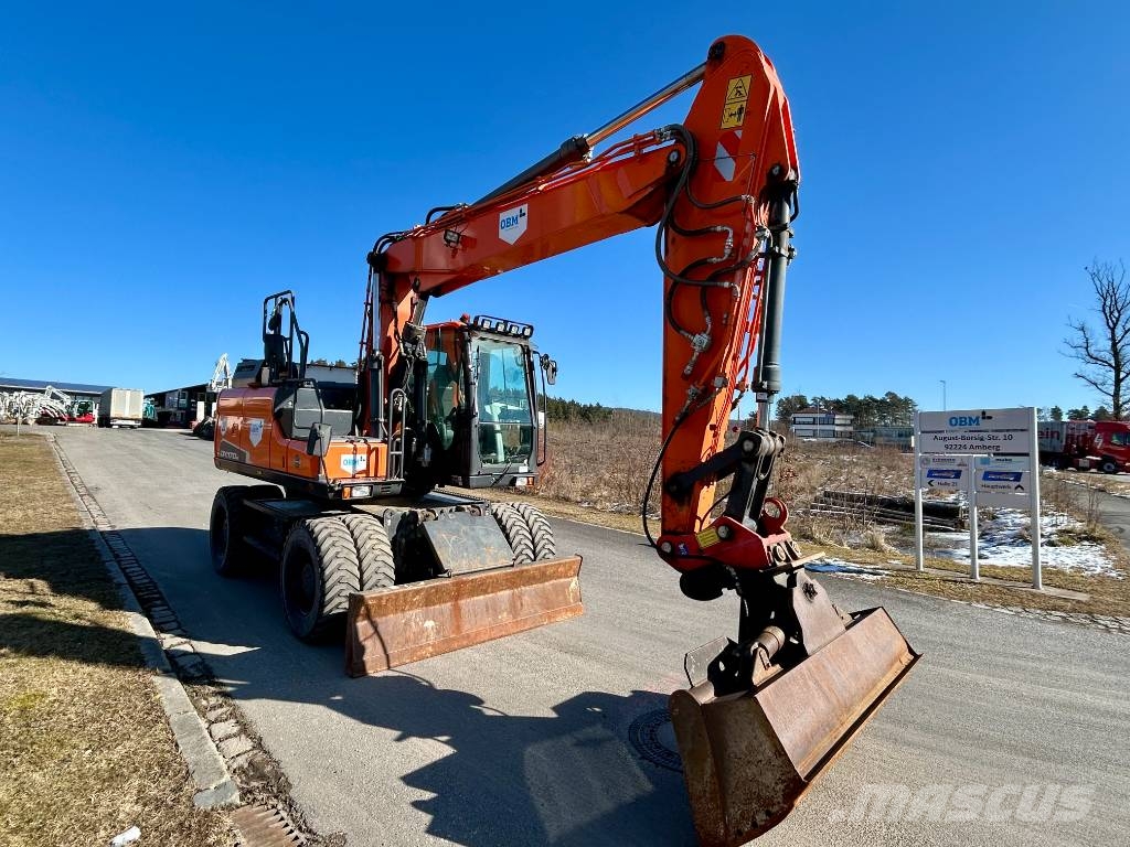 Doosan DX 170 W - 5 Pelle sur pneus