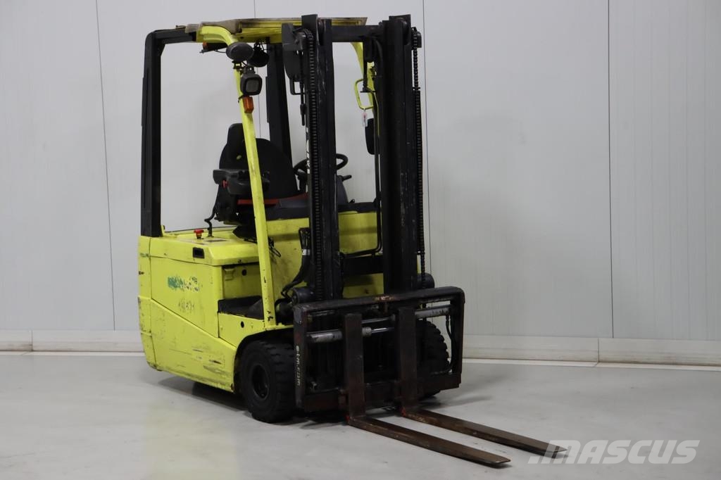 UniCarriers AG1N1L16H شاحنات ذات رافعات شوكية تعمل بالكهرباء