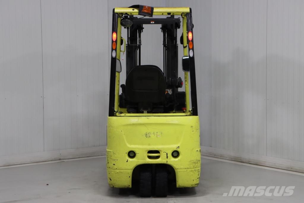 UniCarriers AG1N1L16H شاحنات ذات رافعات شوكية تعمل بالكهرباء