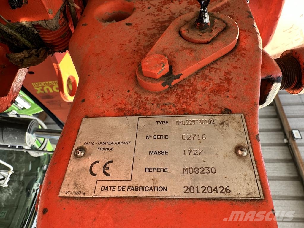 Kuhn Multi master 122 محاريث تقليدية