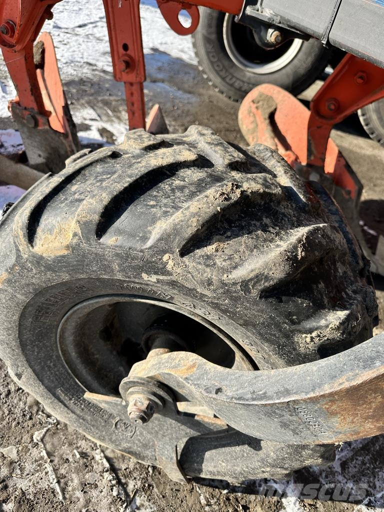 Kuhn Multi master 122 Tegplogar