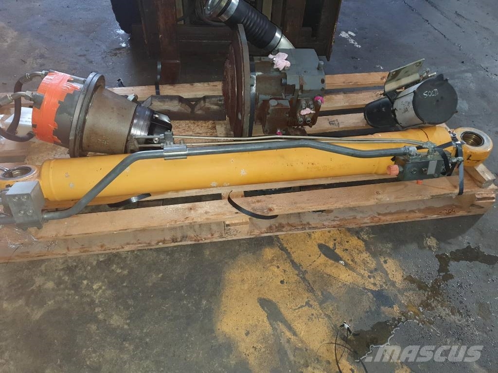 Liebherr R 904 C 液压