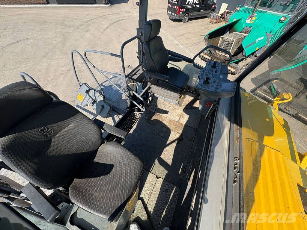 Vögele SUPER 1800-3i / AB 600 Asfaltadoras