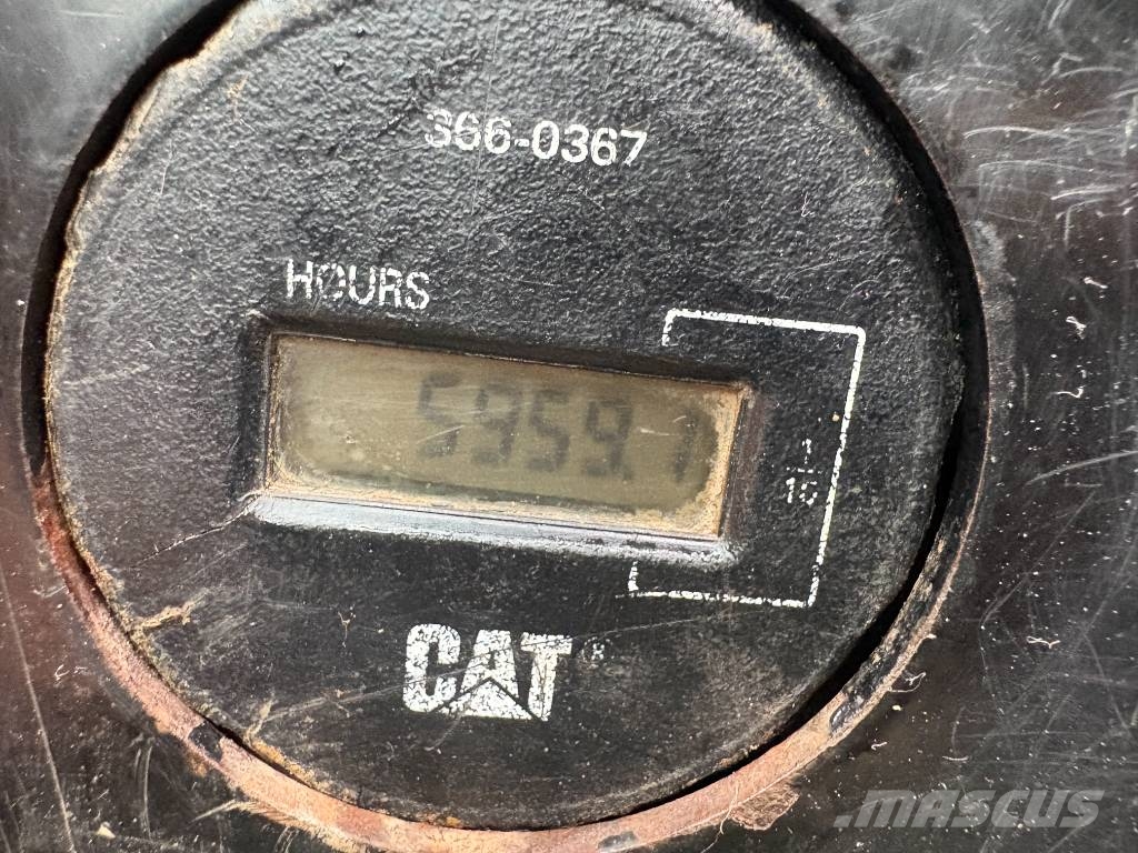 CAT 308 Közepes (midi) kotrók 7 t - 12 t