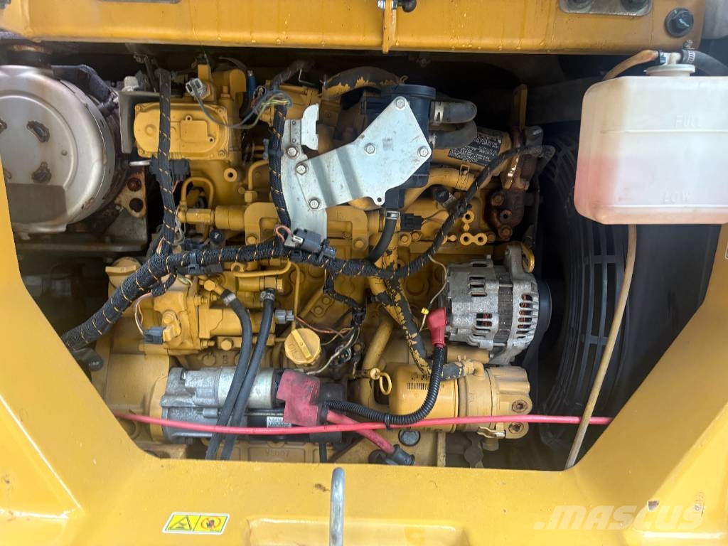 CAT 308 Közepes (midi) kotrók 7 t - 12 t