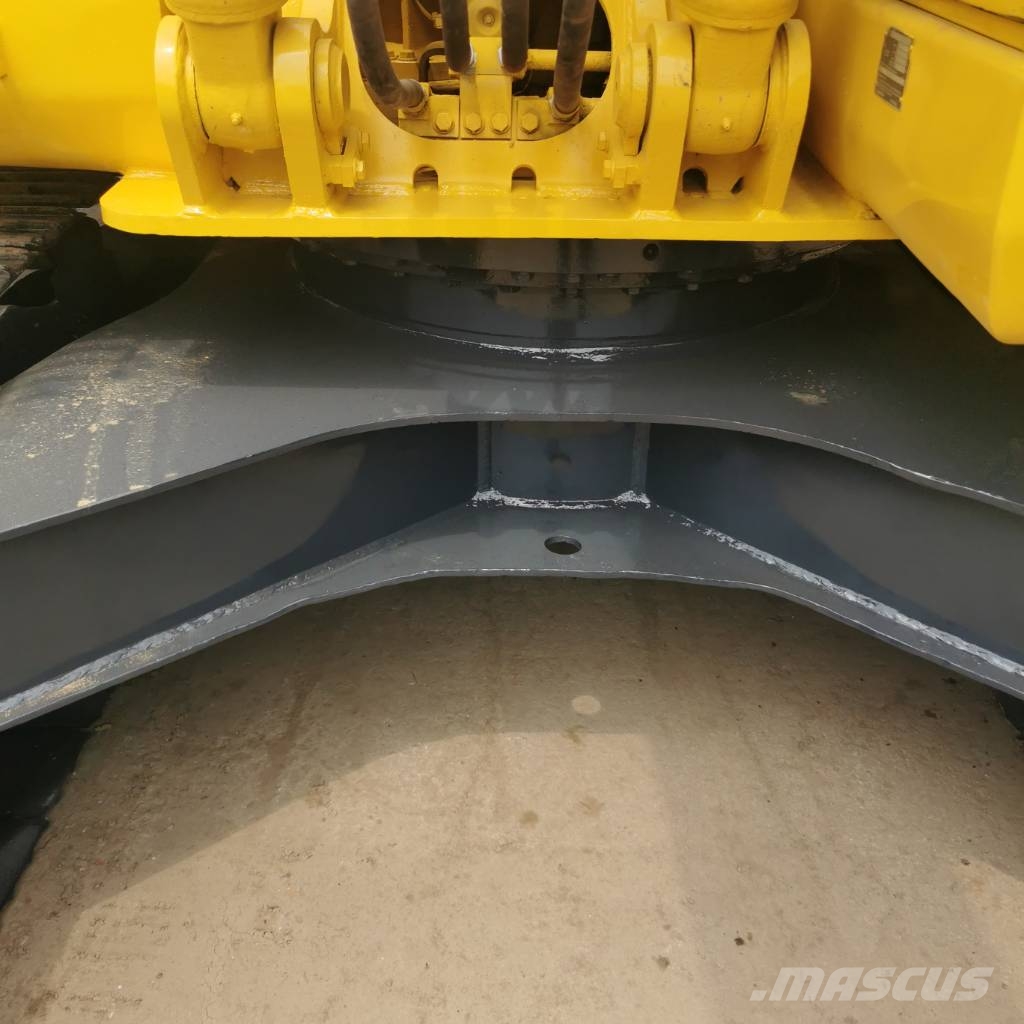Komatsu PC 130-8 Εκσκαφείς με ερπύστριες