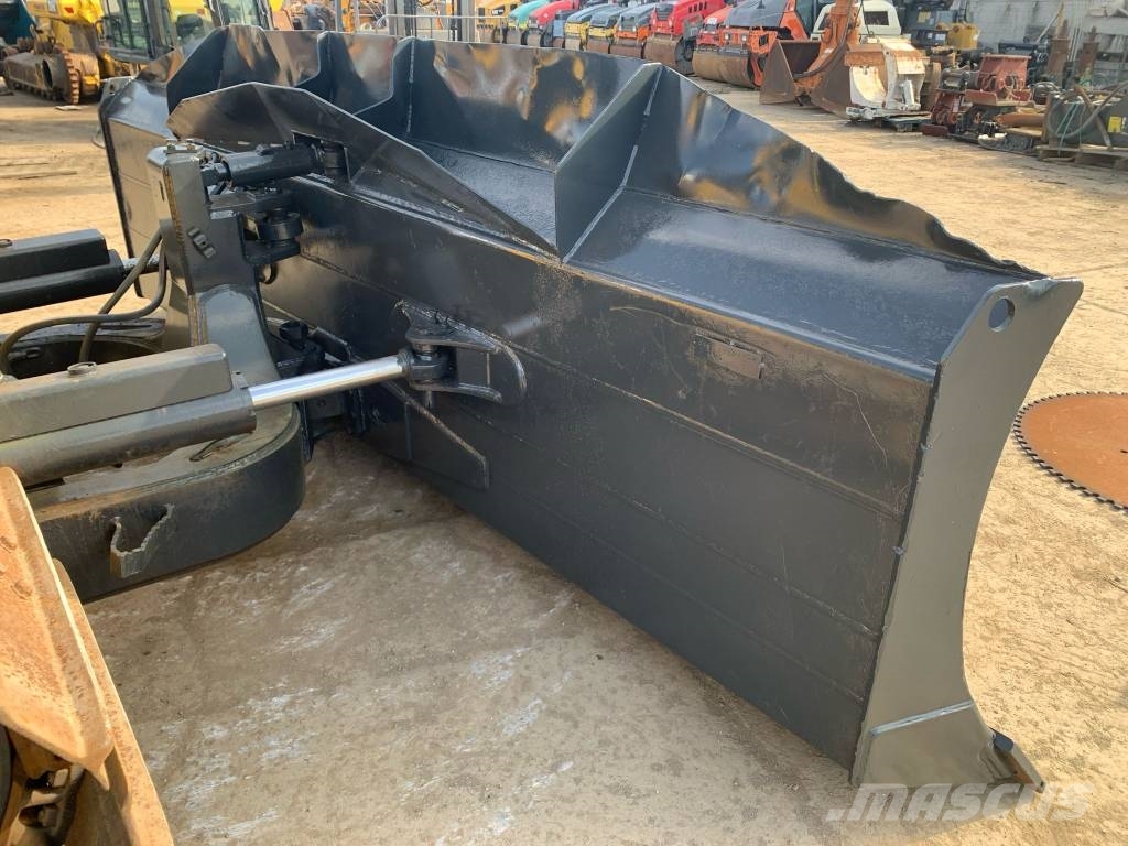 New Holland D 150 Buldožeri guseničari