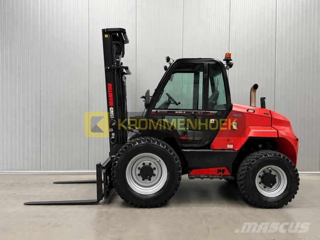 Manitou M30-4 Rough terrain truck
