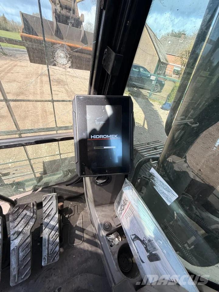 Hidromek HMK220LC-4 Pelle sur chenilles
