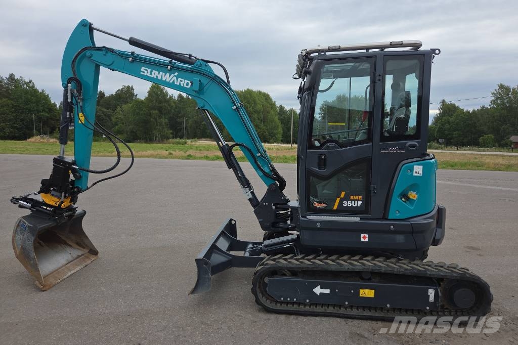 Sunward SWE 35UF Minigrävare med tiltrotator och grip Minigrävare < 7t