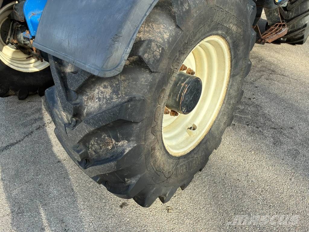 New Holland LM 7.42 Elite Telescopic handlers