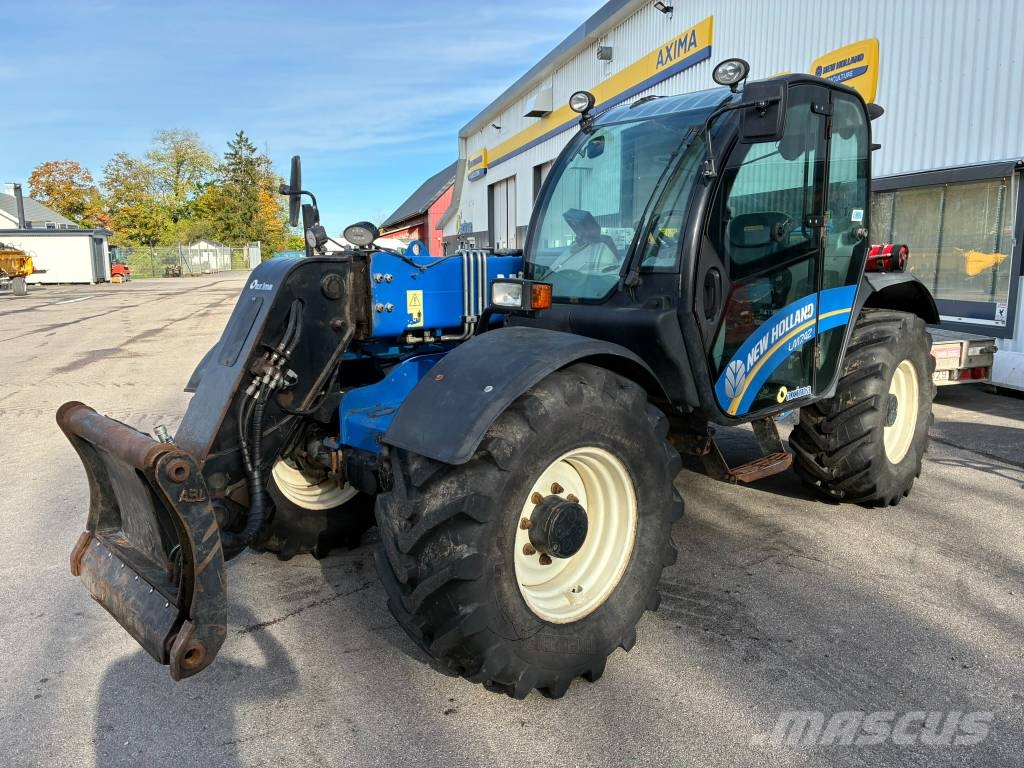 New Holland LM 742 Elite Teleskopiskie manipulatori