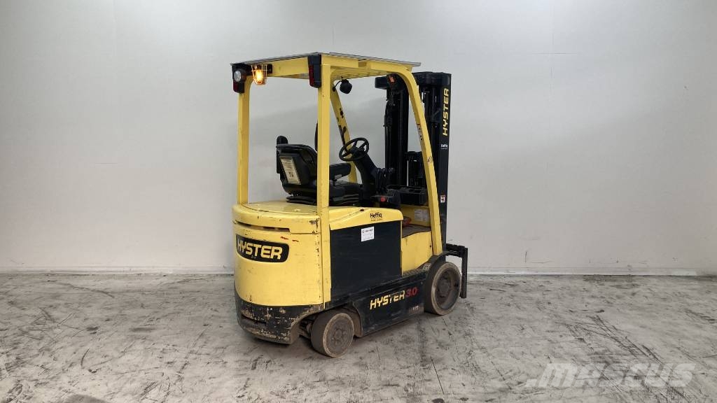 Hyster E3.0XN شاحنات ذات رافعات شوكية تعمل بالكهرباء
