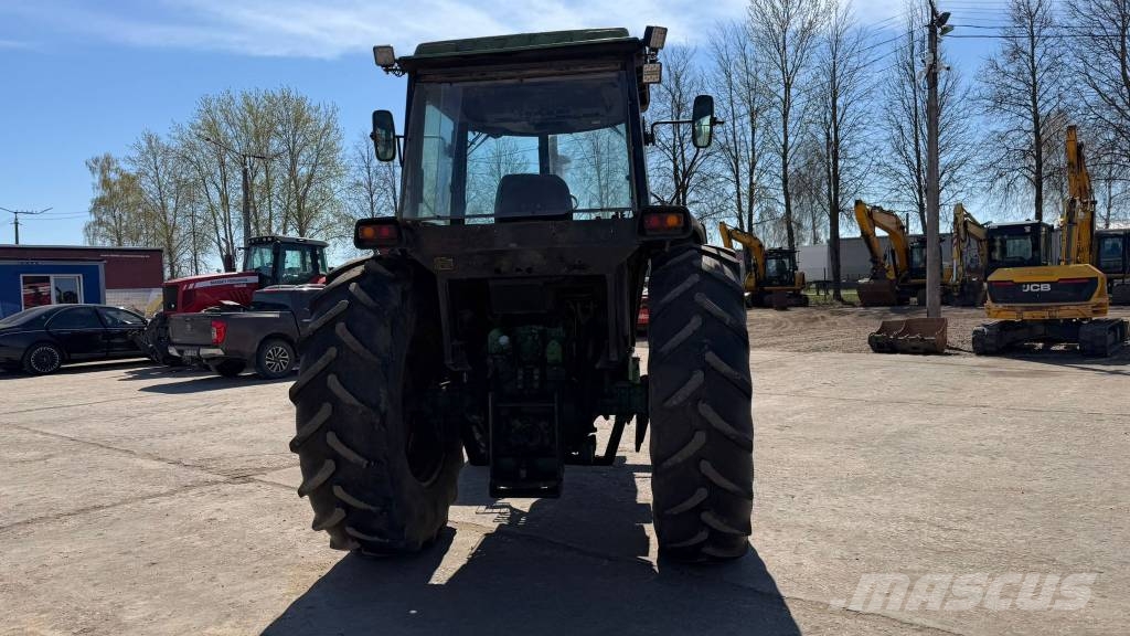 John Deere 4240 S Tractores