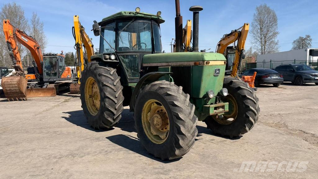 John Deere 4240 S Tractores