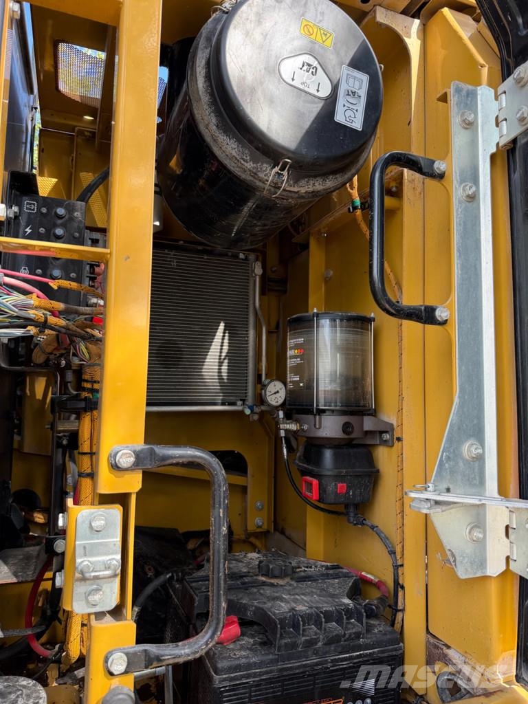 CAT 326F Rupsgraafmachines