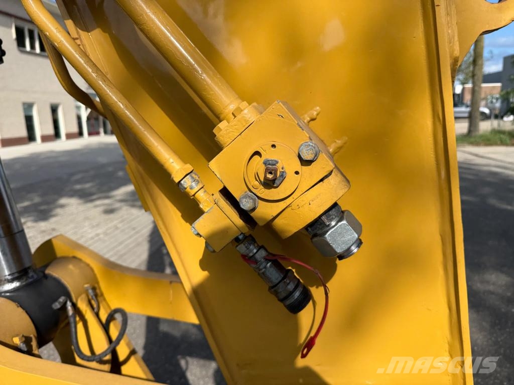 CAT 326F Rupsgraafmachines