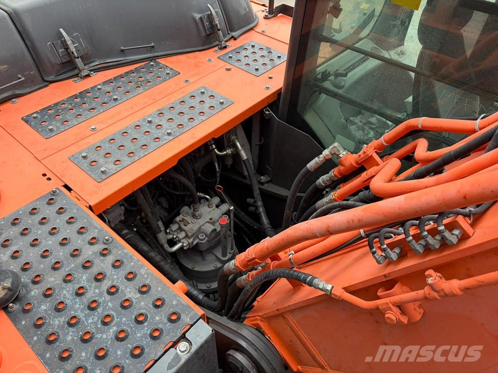 Hitachi ZX210-6 履带挖掘机