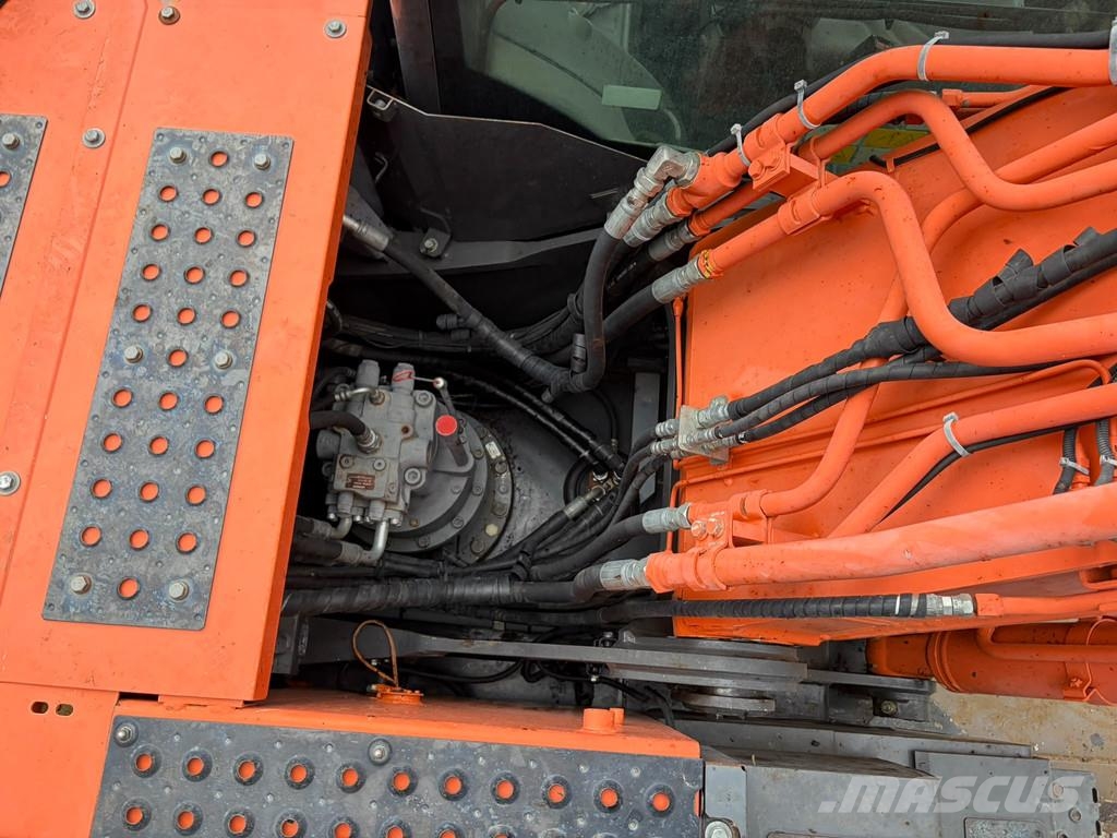 Hitachi ZX210-6 履带挖掘机