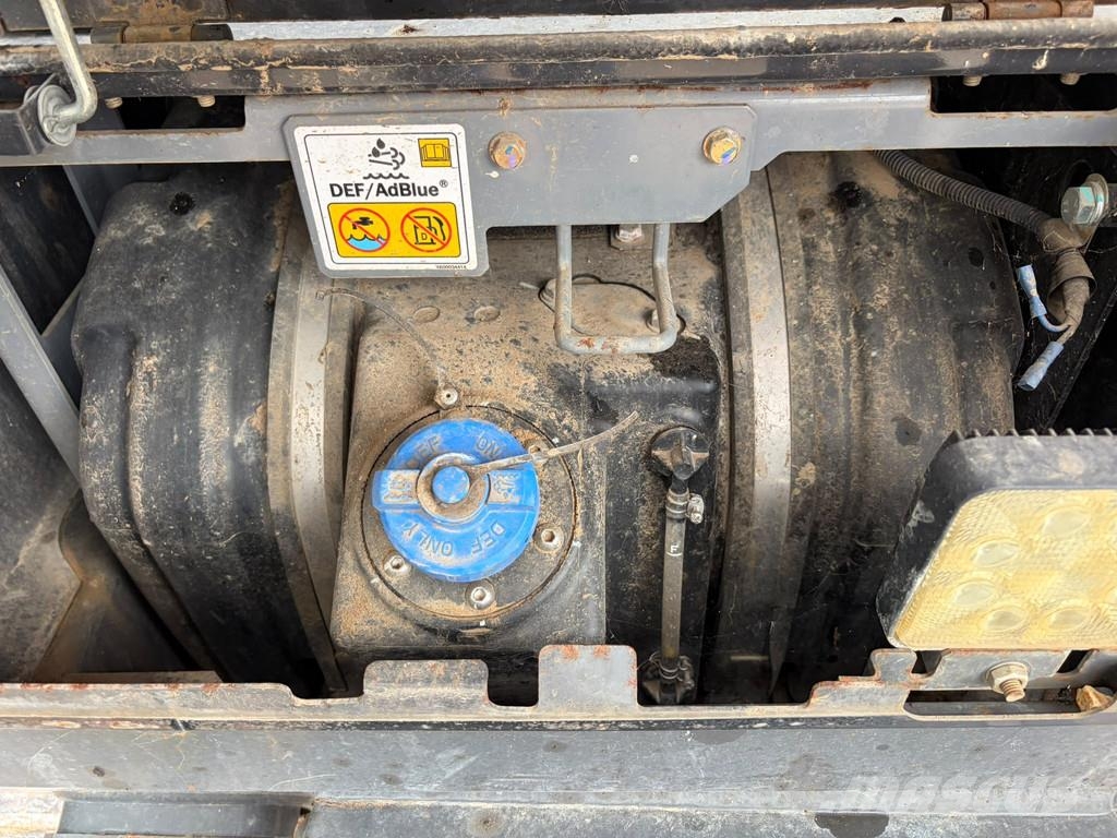 Hitachi ZX210-6 履带挖掘机