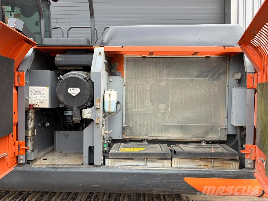 Hitachi ZX210-6 履带挖掘机