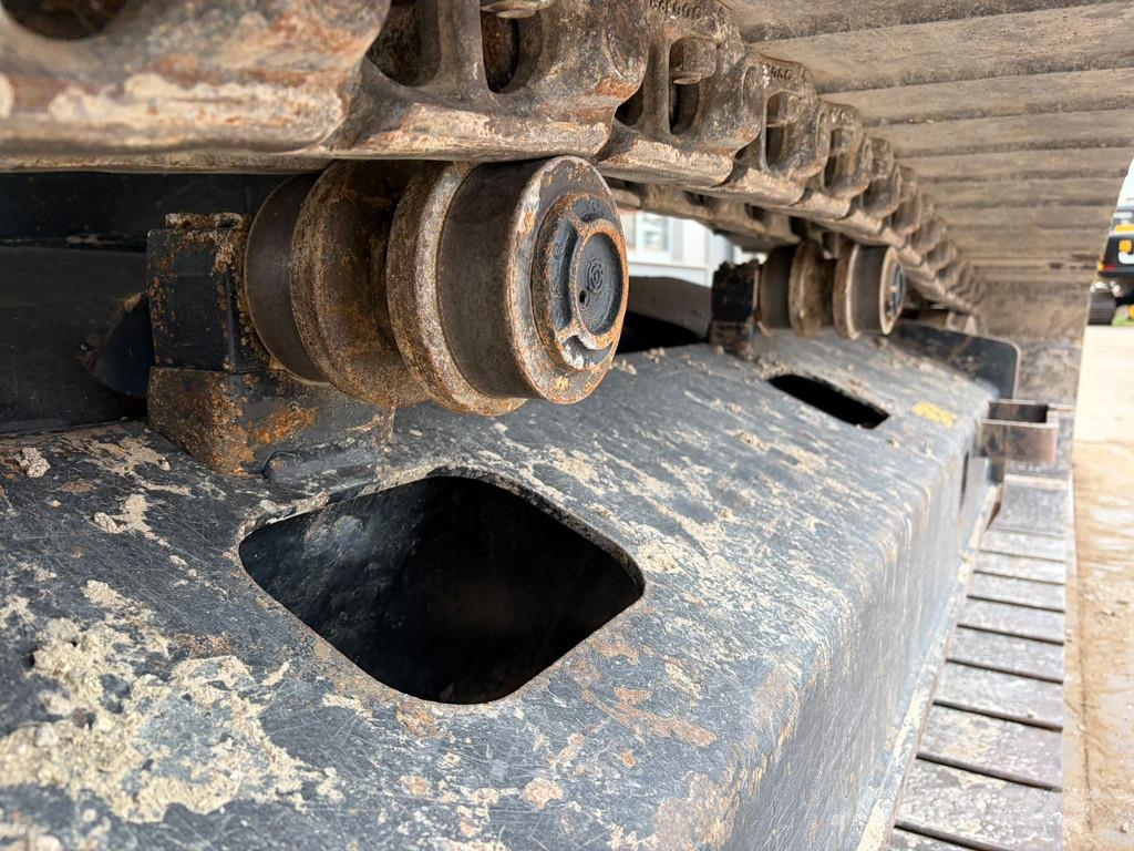Hitachi ZX210-6 履带挖掘机