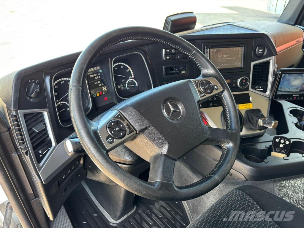 Mercedes-Benz Actros 1833 4x2 BOX L=7779 mm شاحنات ذات هيكل صندوقي