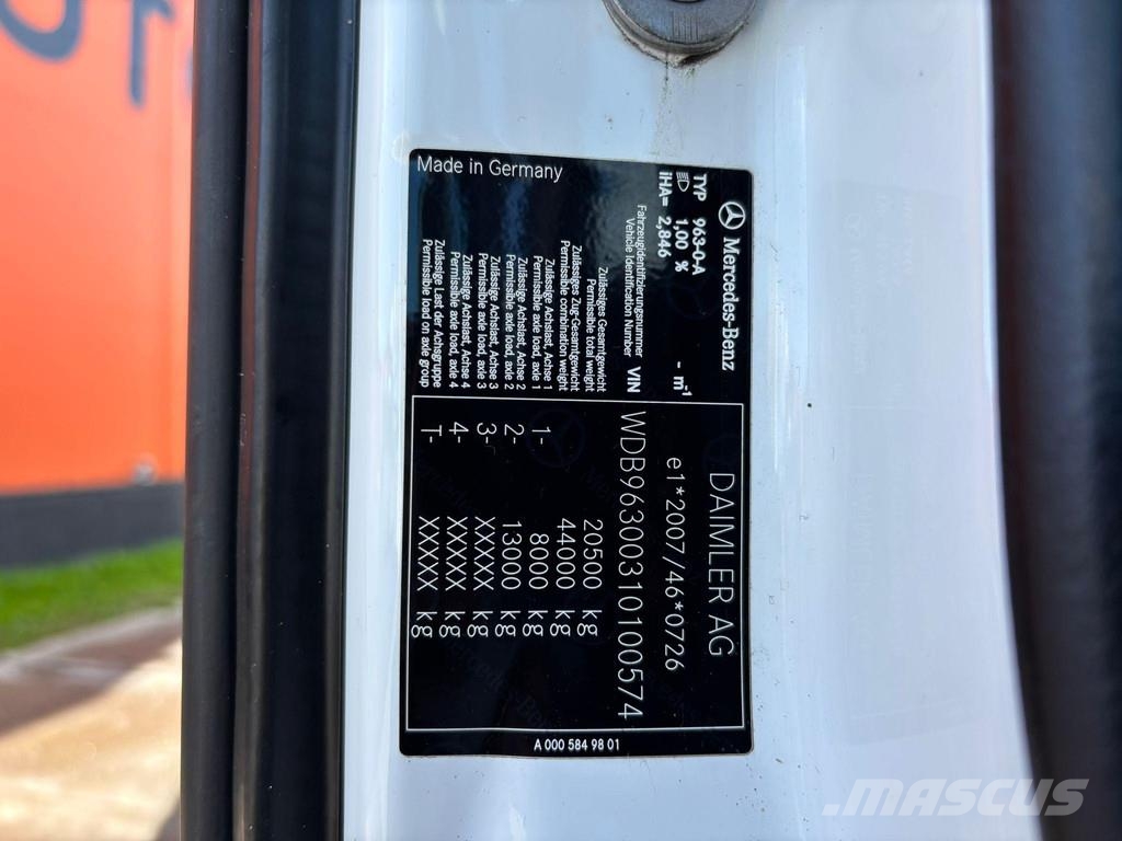 Mercedes-Benz Actros 1833 4x2 BOX L=7779 mm 탑차 트럭