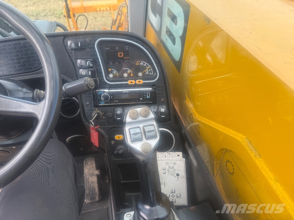 JCB 541-70 Agri Super معدات مناولة لأغراض الزراعة