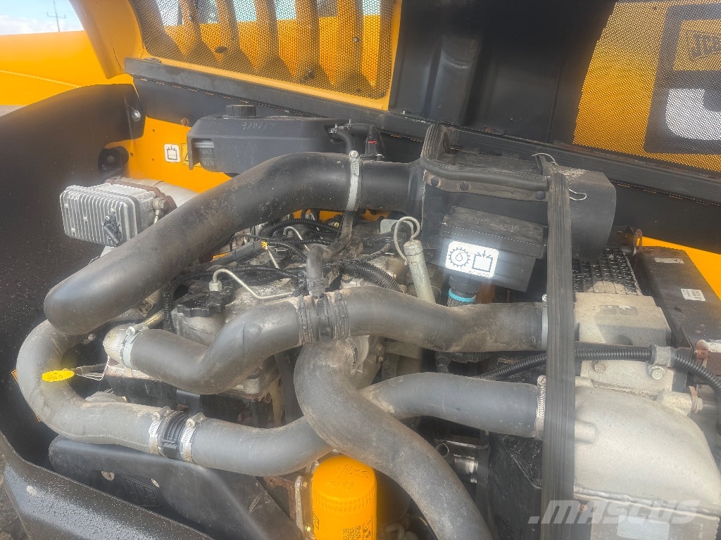 JCB 541-70 Agri Super معدات مناولة لأغراض الزراعة