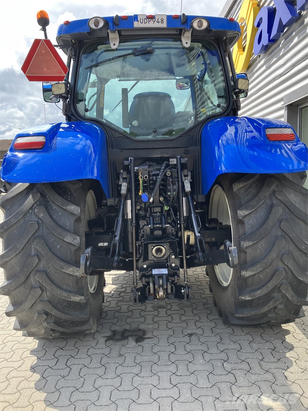 New Holland T 6.175 EC Traktorji