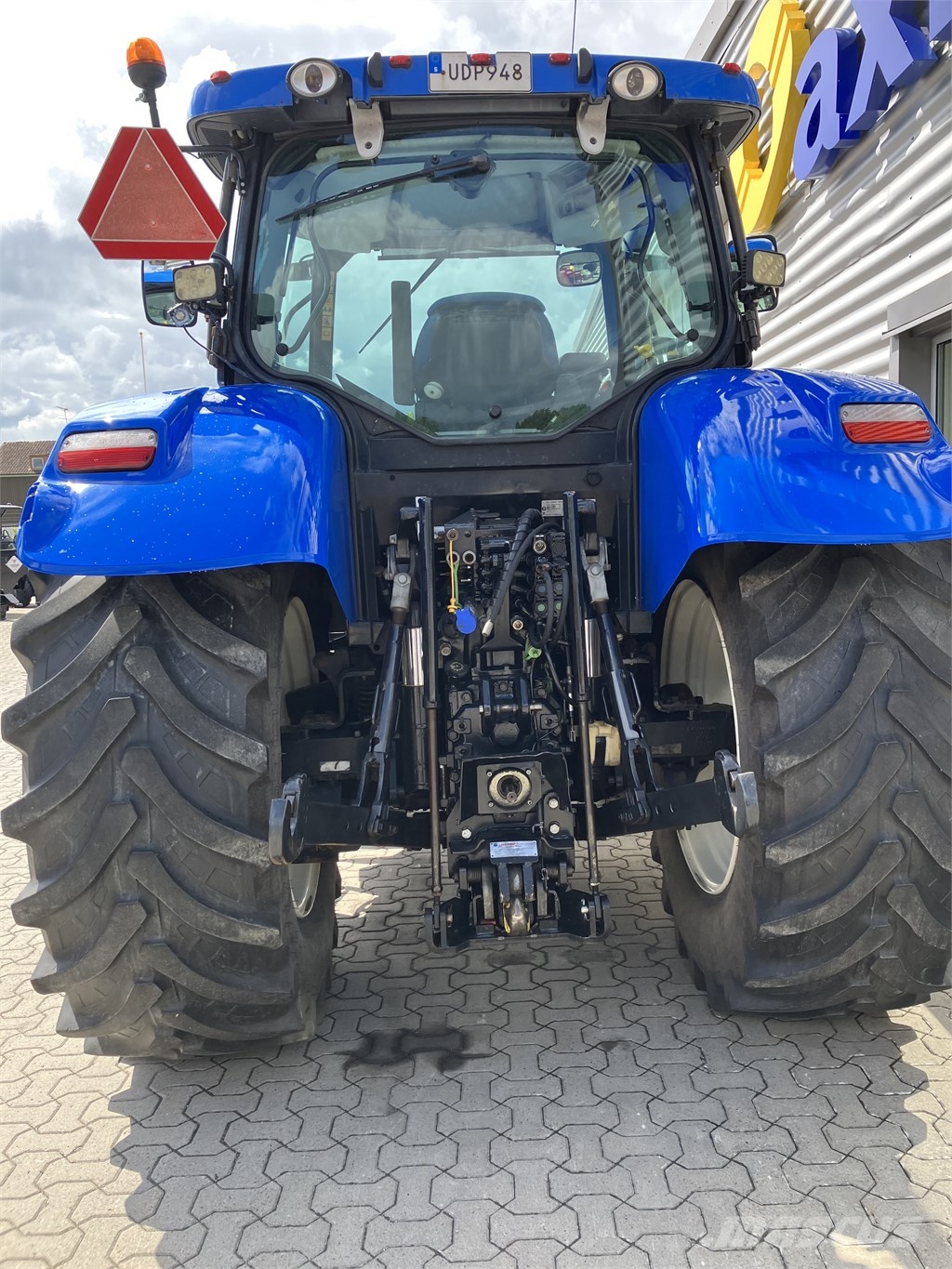 New Holland T 6.175 EC Traktorji